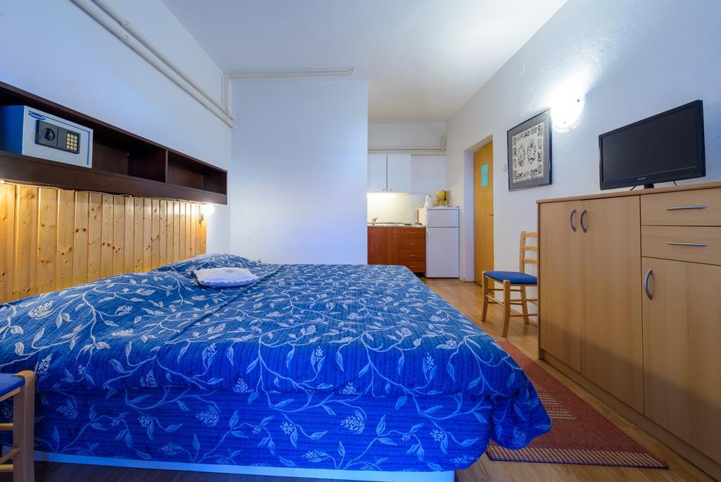 Apartments Giardino 챠브타트 외부 사진